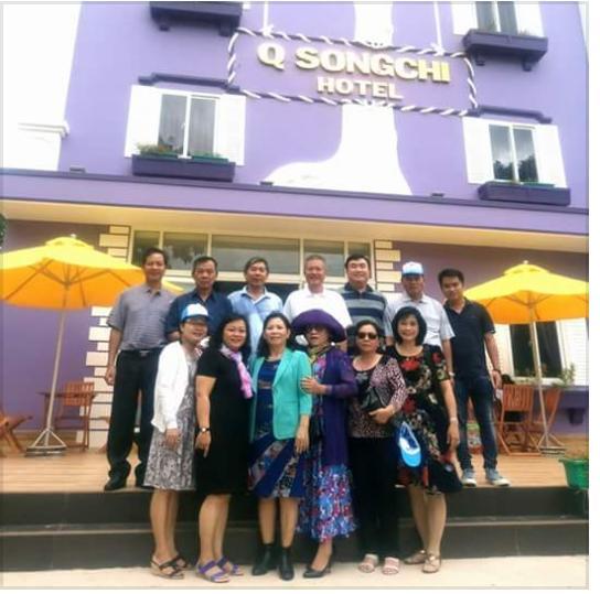 Q Songchi Hotel Chi Khu Co Ong Экстерьер фото